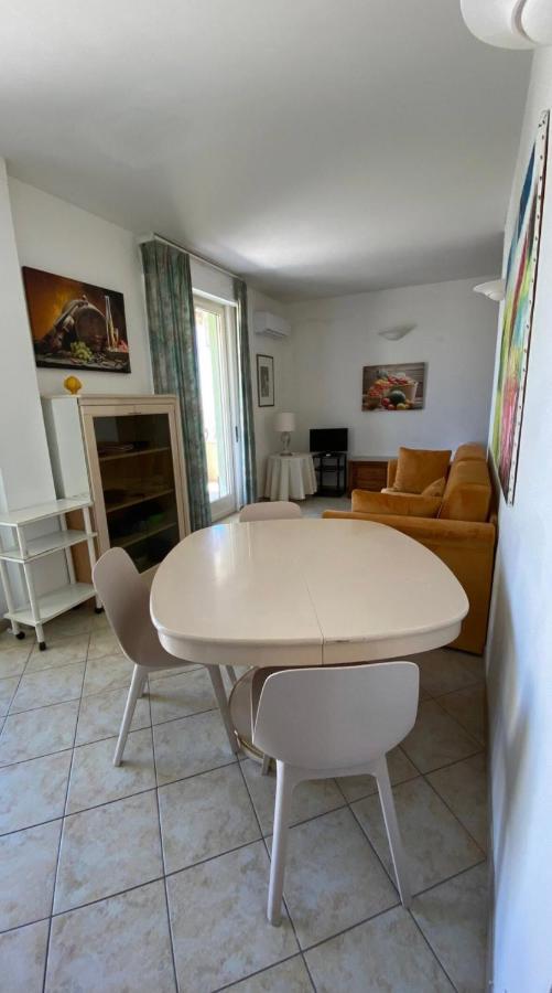Casa Vacanze Torre Dell Orso Piazza 100M Dal Mare Torre dell'Orso Esterno foto