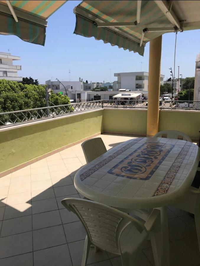 Casa Vacanze Torre Dell Orso Piazza 100M Dal Mare Torre dell'Orso Esterno foto